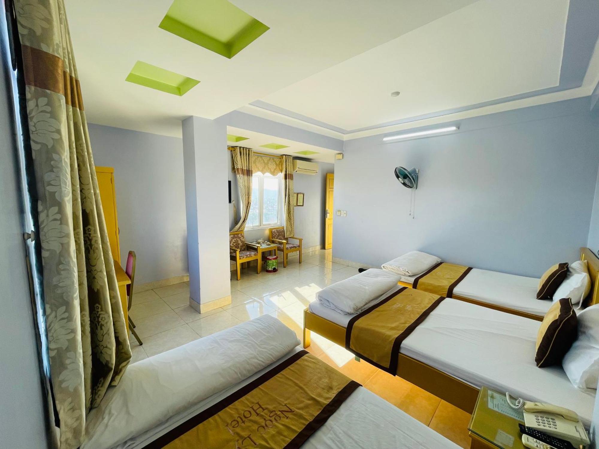 Отель Khach San Ngoc Ly 8 Thanh Hoa Экстерьер фото